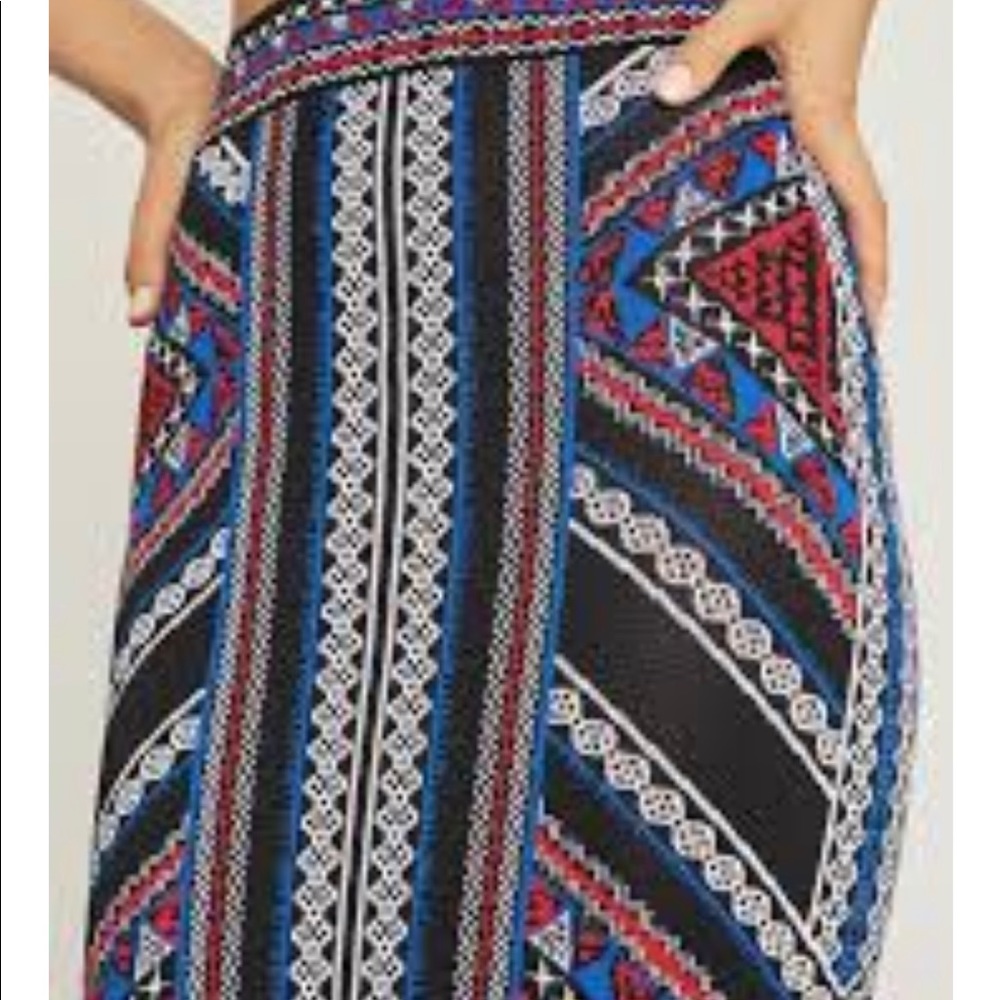 BCBG MAXAZARIA Stretch Pencil Skirt - Picture 3 of 6